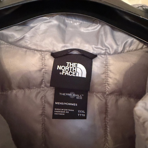 North Face Mens sz 3xl  Gray bubble Jacket $230 retail new with tags !!! - Picture 4 of 5